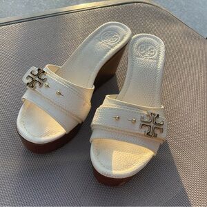 Tory Burch White & Gold Leather Wedges Size 9